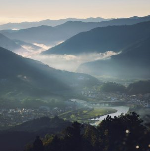 The misty valleys of Ozu