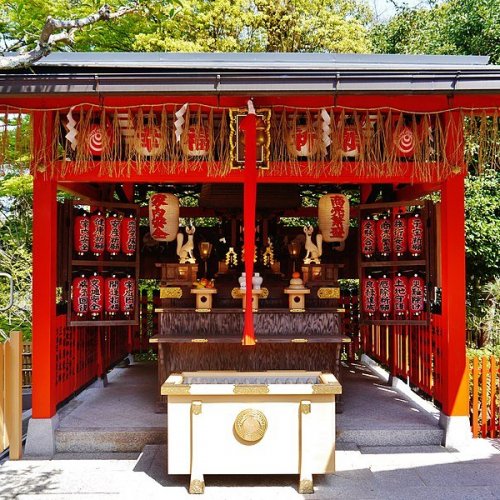 Jishu Shrine